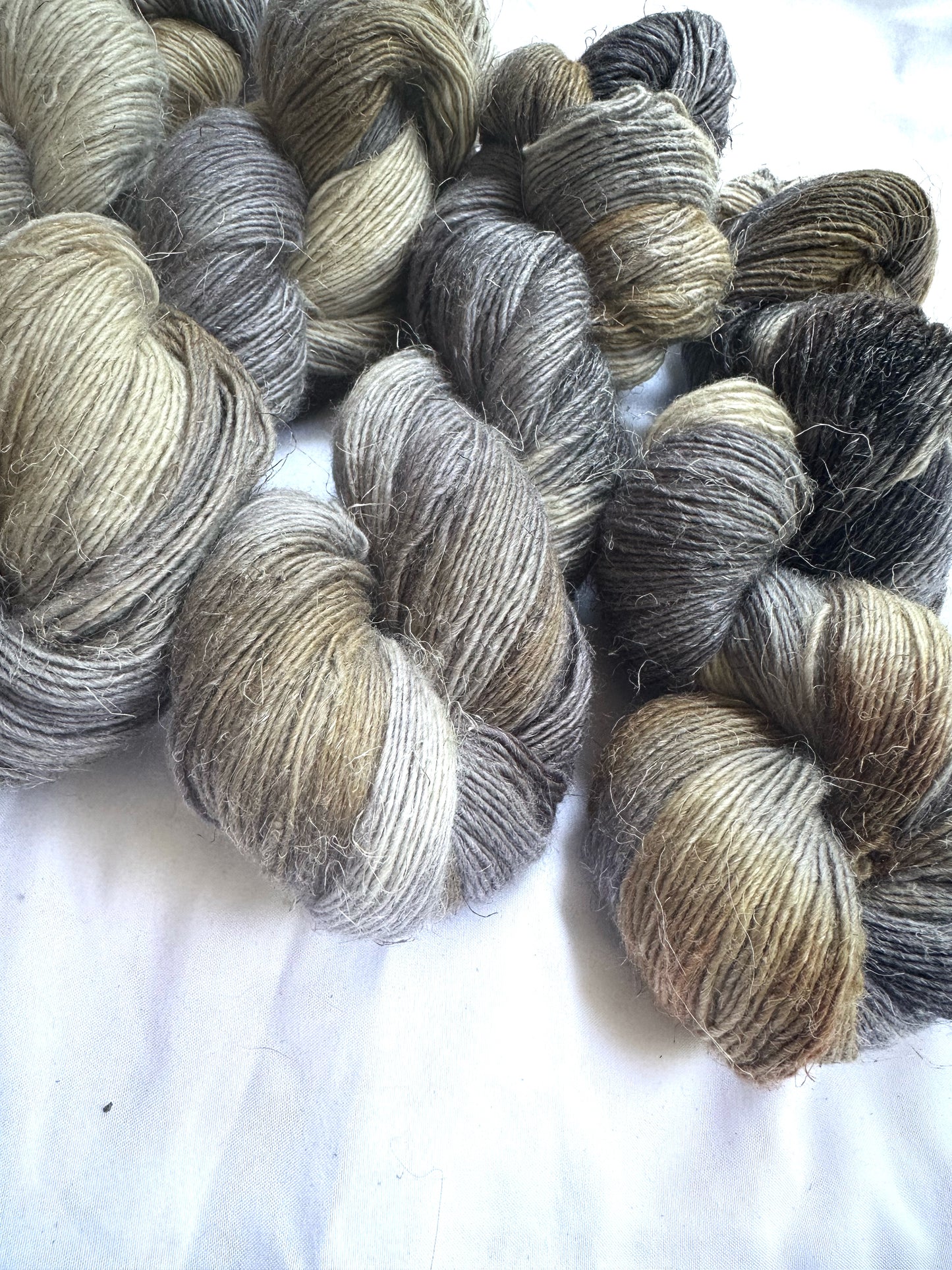 Fingering variegated neutral tan gray cream